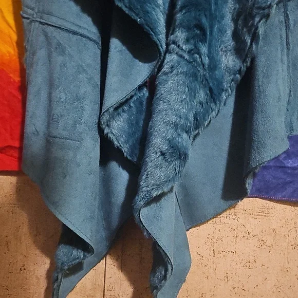 Open front faux fur vest - Picture 2 of 8